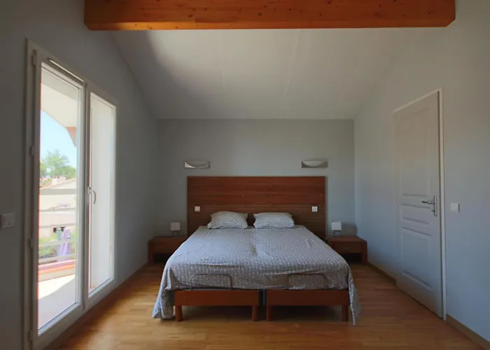 Vila De L'art Saint-Cyprien (Pyrenees-Orientales)